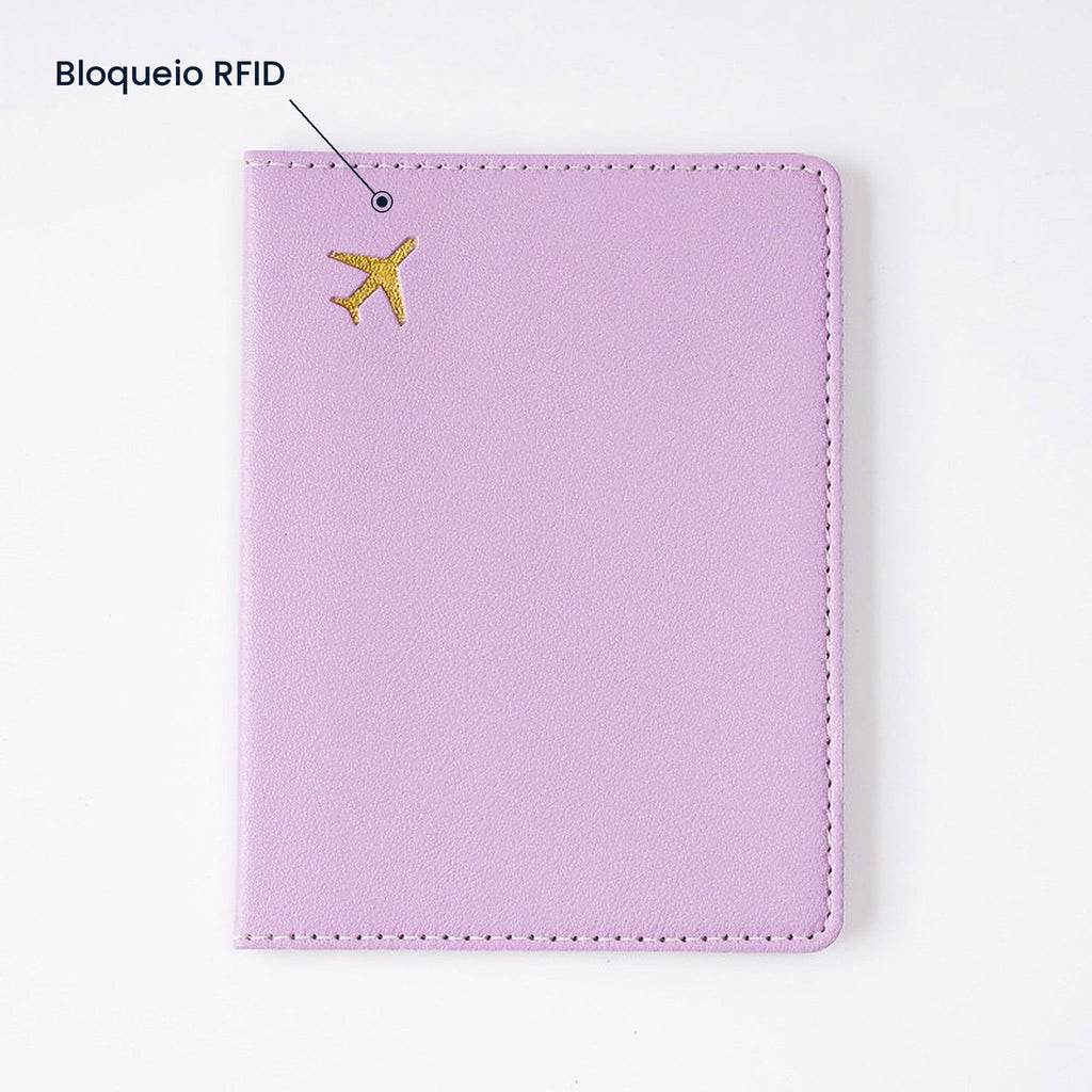 Carteira de passaporte lilás com indicação de bloqueio RFID